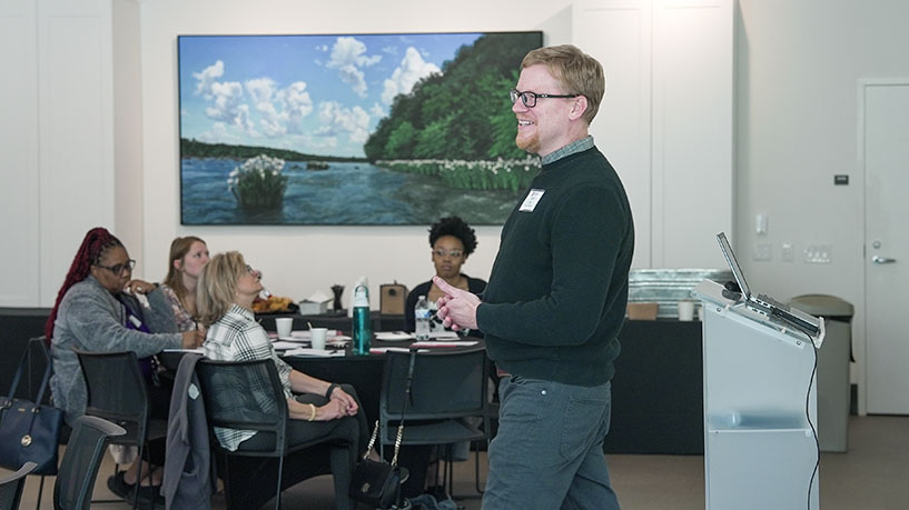 Justin Ellis, a professor in the UGA Office of Sustainability, presents at workshop.